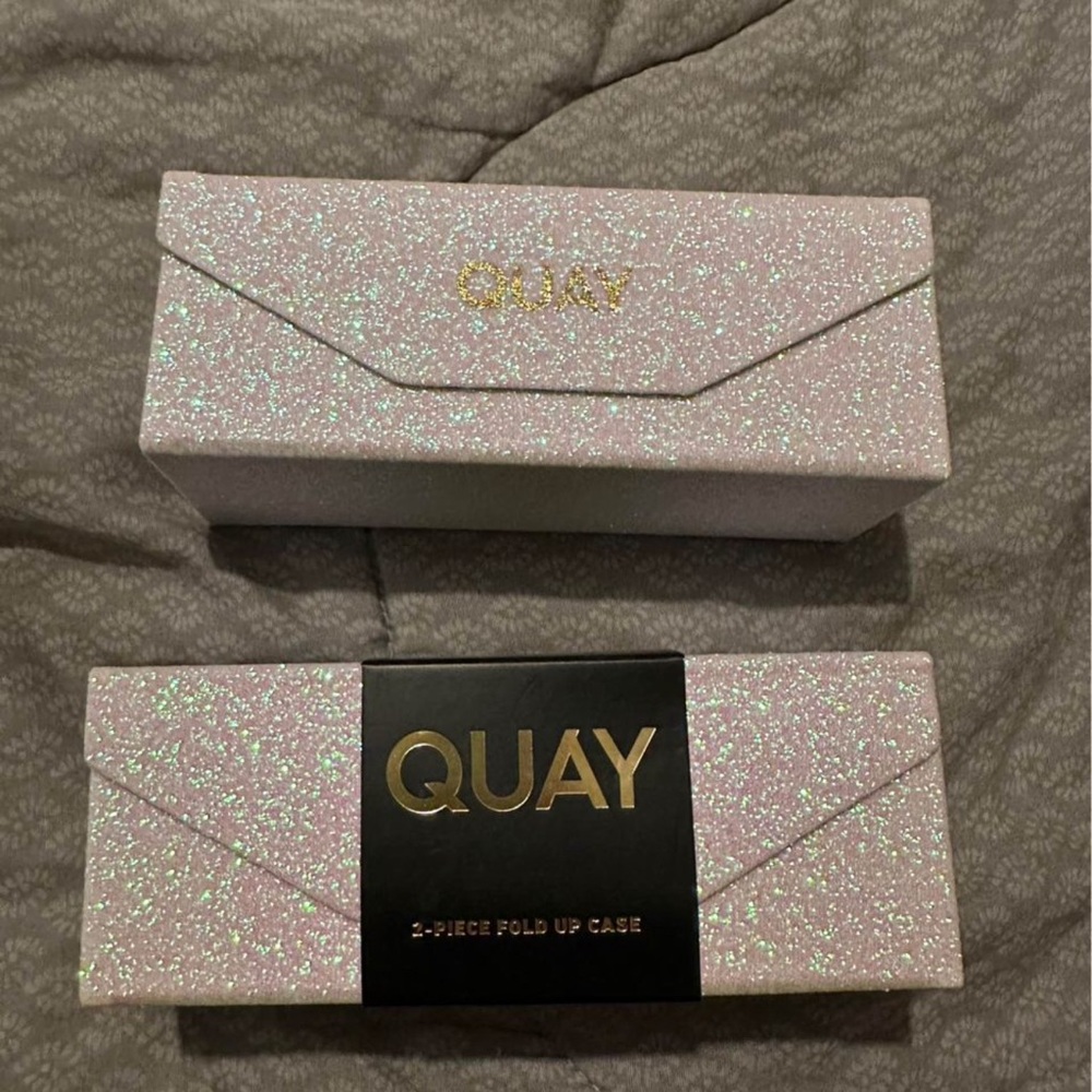 Sunglass Holder QUAY